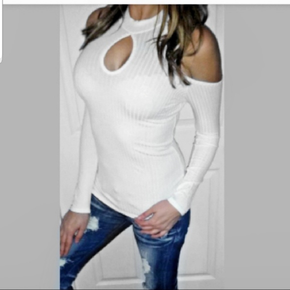 Tops - Sexy white long sleeve keyhole cold shoulder top